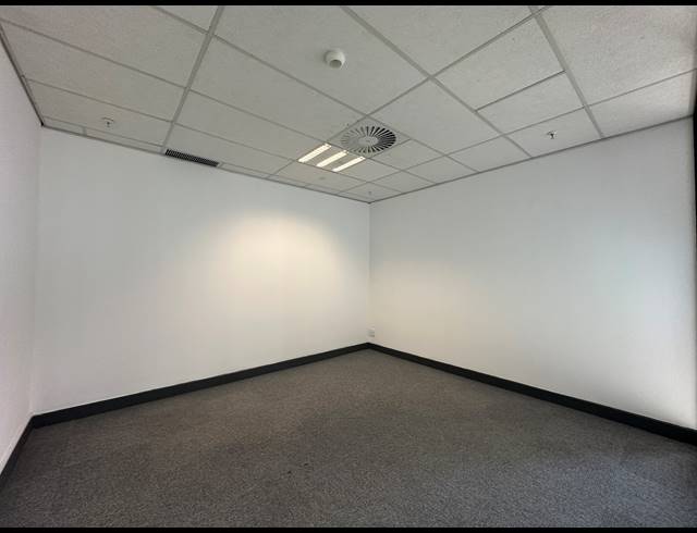 488M² OFFICE TO LET IN CENTURION CENTRAL